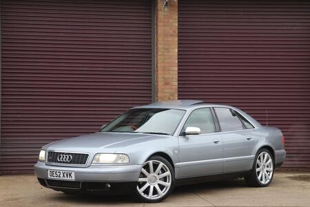 AUDI S8 4.2