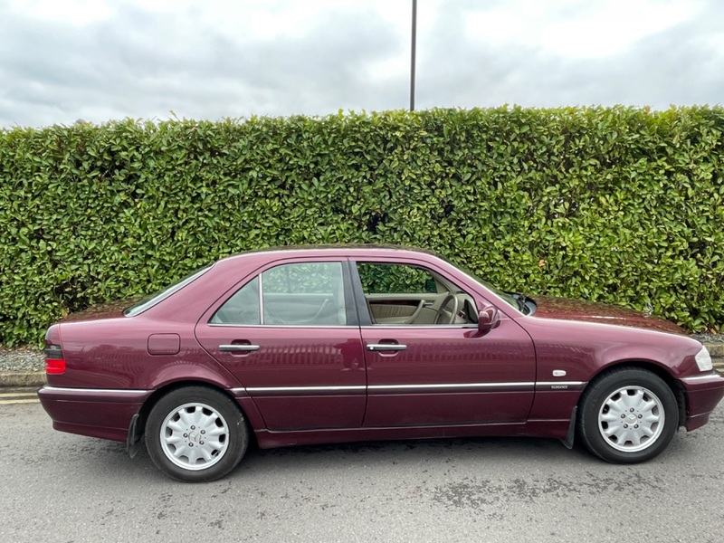 MERCEDES-BENZ C CLASS