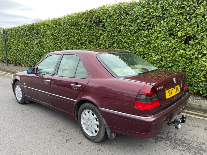 MERCEDES-BENZ C CLASS