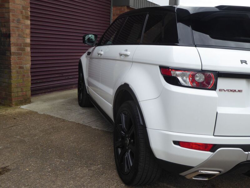 LAND ROVER RANGE ROVER EVOQUE